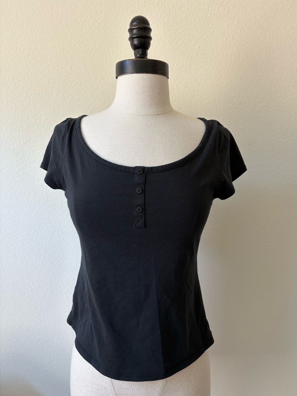 Lululemon | Black Cap-Sleeve Henley T-Shirt